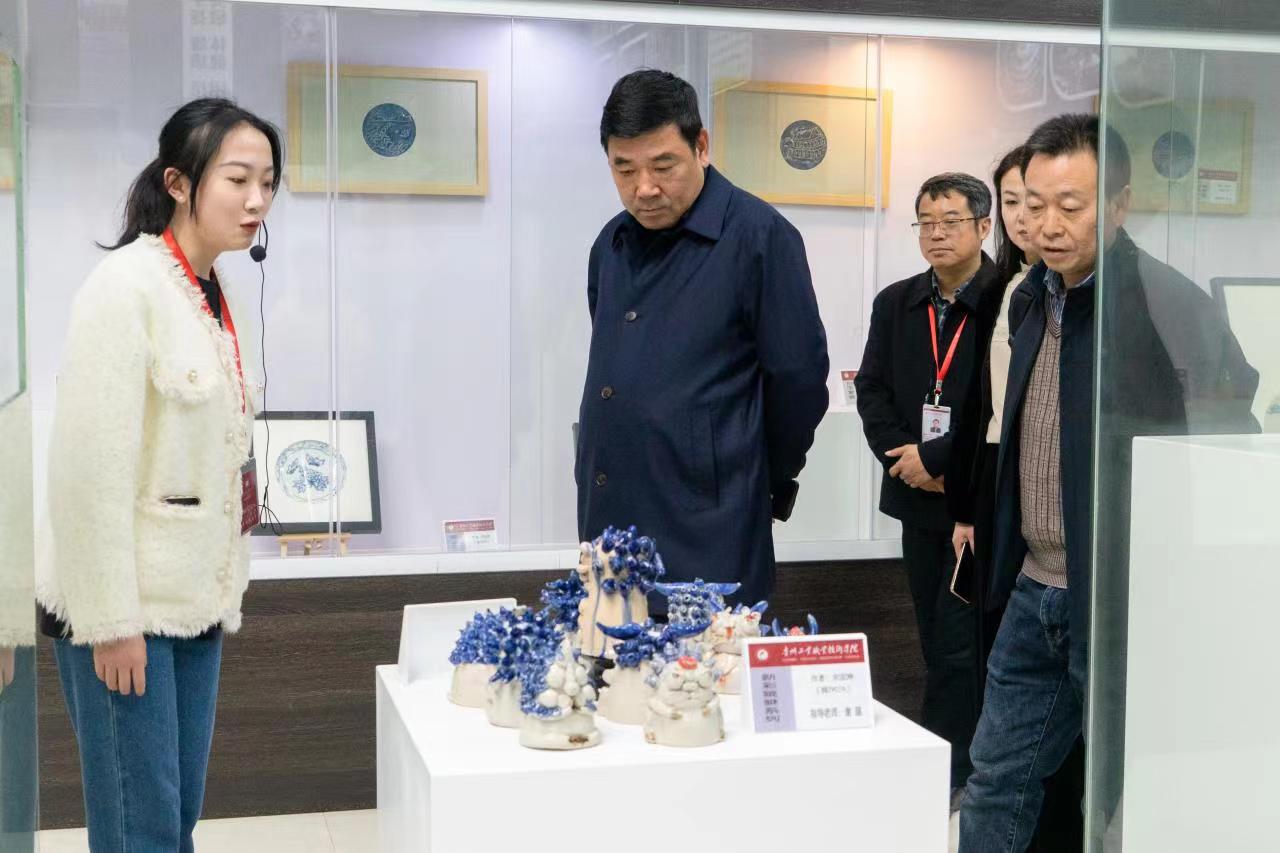 它山之石可攻玉  考察学习营生长  ——我校组织考察组赴贵阳相关院？疾旖涣餮