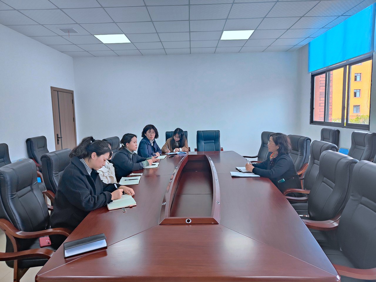 田银萍主持召开加入“铜仁市第十届手艺大赛”参赛师生赛前发动会