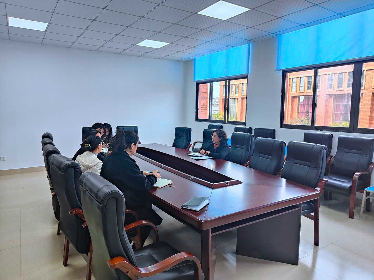 田银萍主持召开加入“铜仁市第十届手艺大赛”参赛师生赛前发动会