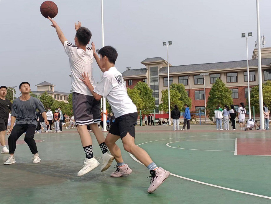 不朽情缘（筹）、铜仁职业手艺学院（开天校区）高职篮球角逐落幕