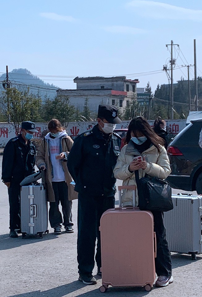 总务后勤处起劲做好校园春季学期学生返校疫情防控和清静隐患排查事情