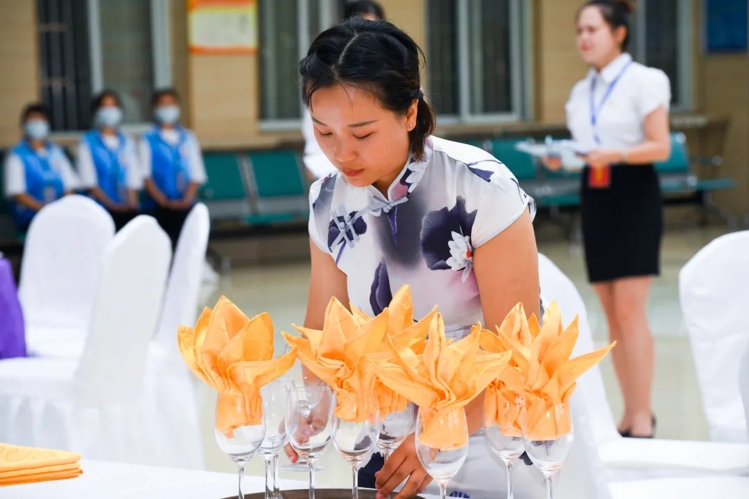 雏鹰展翅 幼驹出征—铜仁市数据职业学校师生亮相市赛赛场