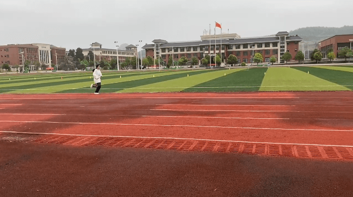 青春活力·拼搏进取丨红叶文学社运动会时代广播稿精选2