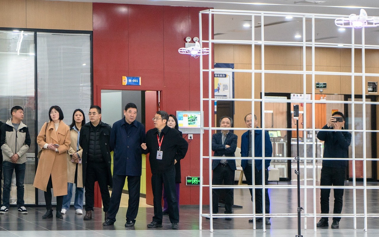 它山之石可攻玉  考察学习营生长  ——我校组织考察组赴贵阳相关院？疾旖涣餮