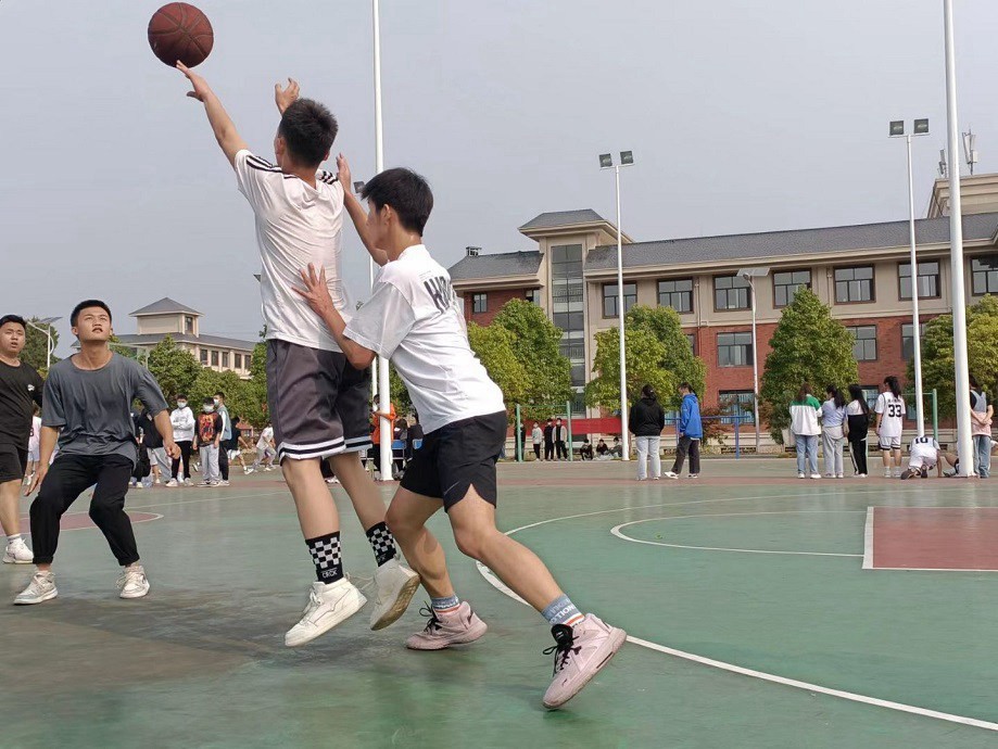 不朽情缘（筹）、铜仁职业手艺学院（开天校区）高职篮球角逐落幕